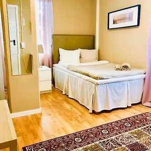 Golden Hostel Jarfalla